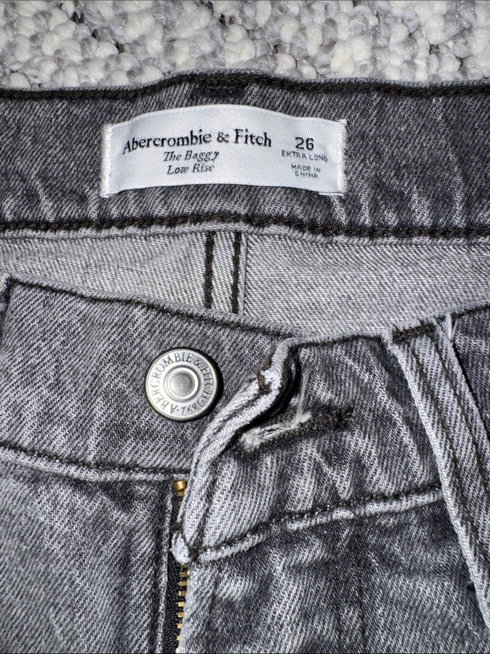 Abercrombie & Fitch Baggy Low Rise Charcoal Jeans - 26 XLong - Picture 4 of 5